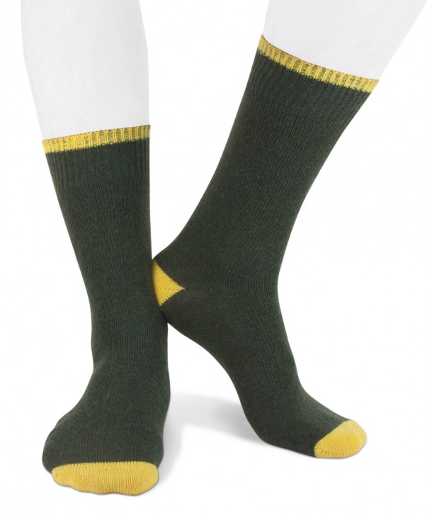 Short cashmere blend men socks green yellow