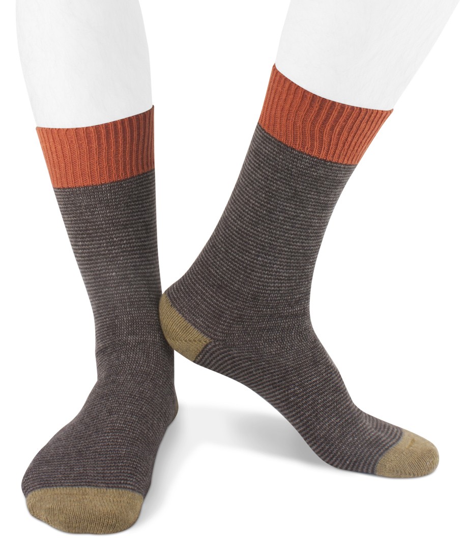 Short cashmere striped socks for men Brown